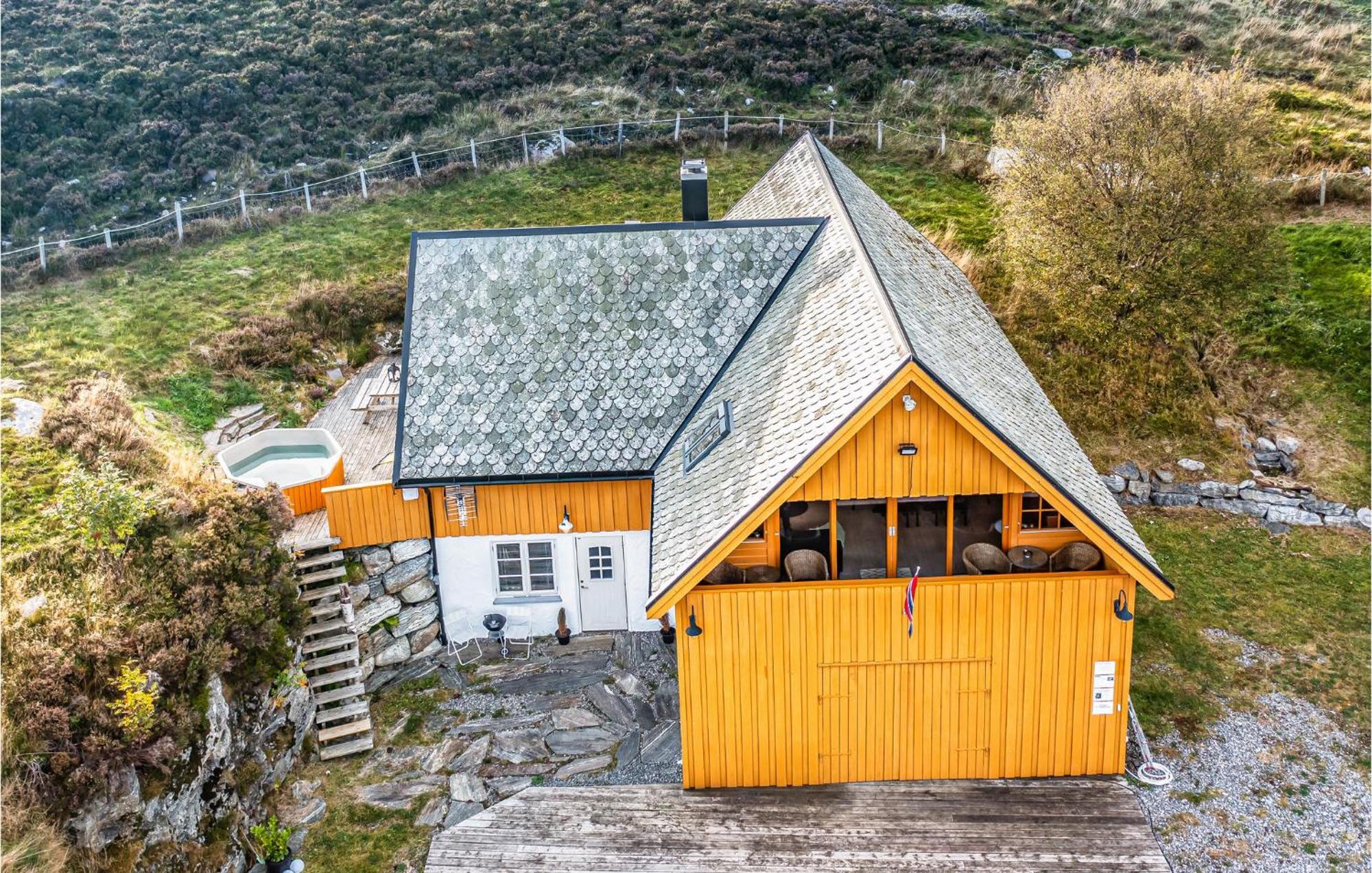 Awesome Home In Kvamsoy With Jacuzzi Sandvik  Exterior photo
